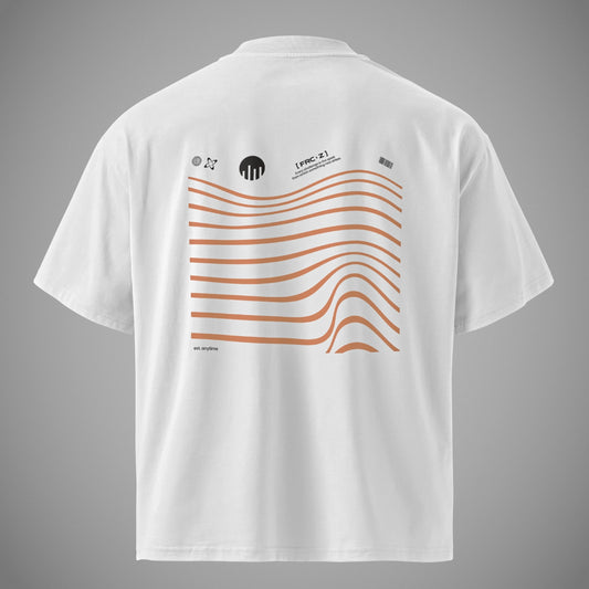 Weißes Oversized T-Shirt von der Kleidermarke FORCE ZERO mit dem ON A MISSION Design und großem orangefarbenen Wellen-Grafikprint auf der Rückseite.