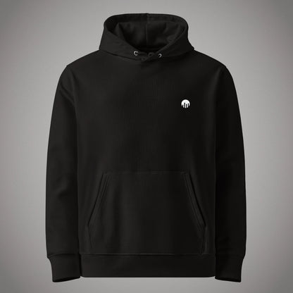Ein schwarzer Core Fit Hoodie der Marke FORCE ZERO im Code Black Design zeigt als Produkt-Vorderansicht (Mockup) einen minimalistischen Kapuzenpullover mit Kängurutasche und Kordelzug, auf dessen linker Brust das runde FORCE ZERO Logo als kontrastierender weißer Print abgebildet ist.