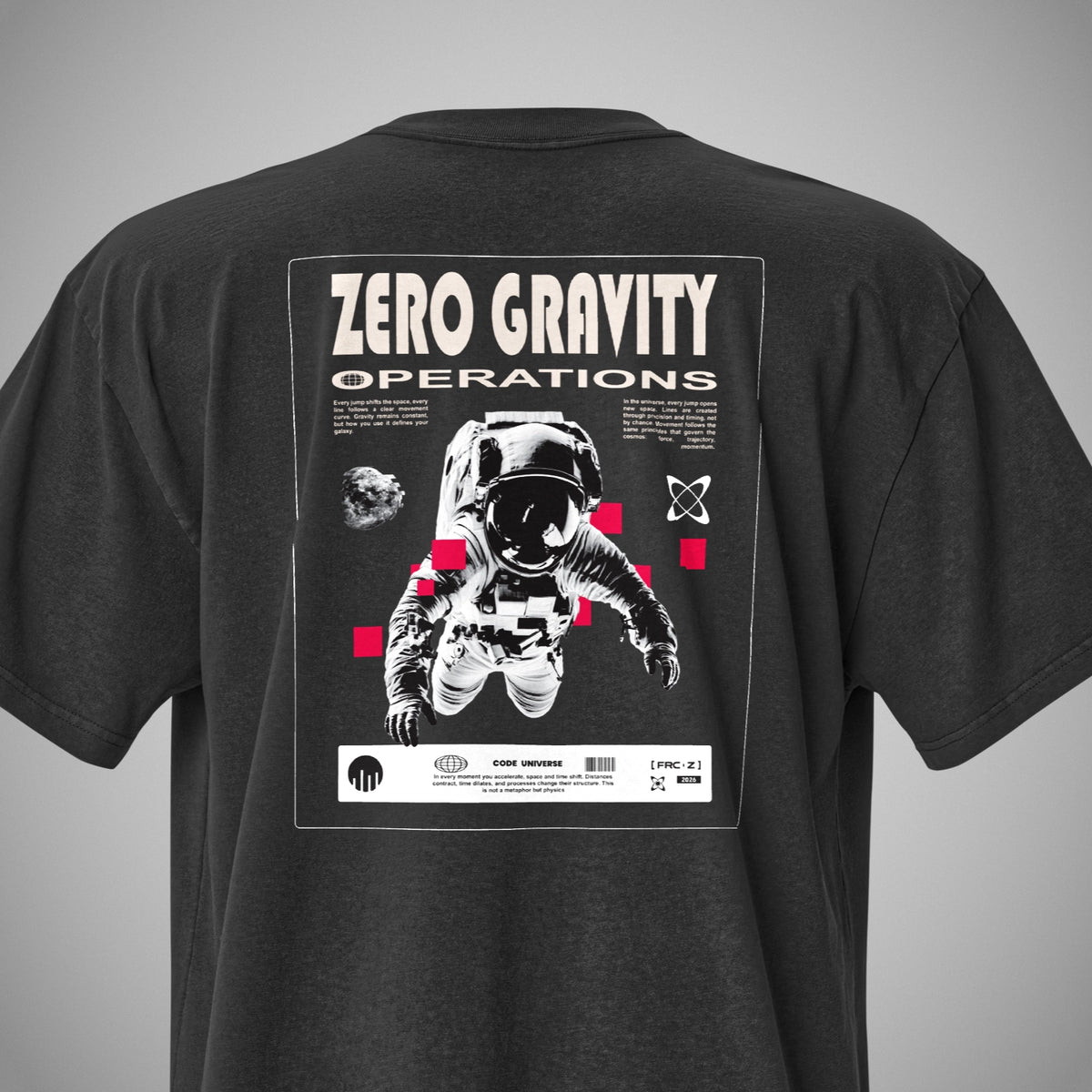 Ein schwarzes T-Shirt von Force Zero im signature Fit, mit dem Zero Gravity Design Backprint.